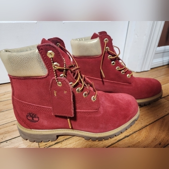Timberland Holiday ‘Nice’ Themed Red Suede 6” Boots Men\'s Size 9 main image 9